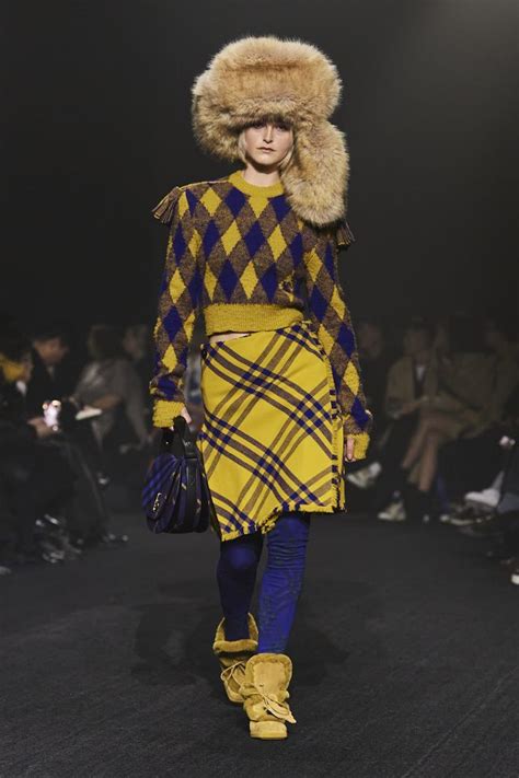 sfilata burberry 2023